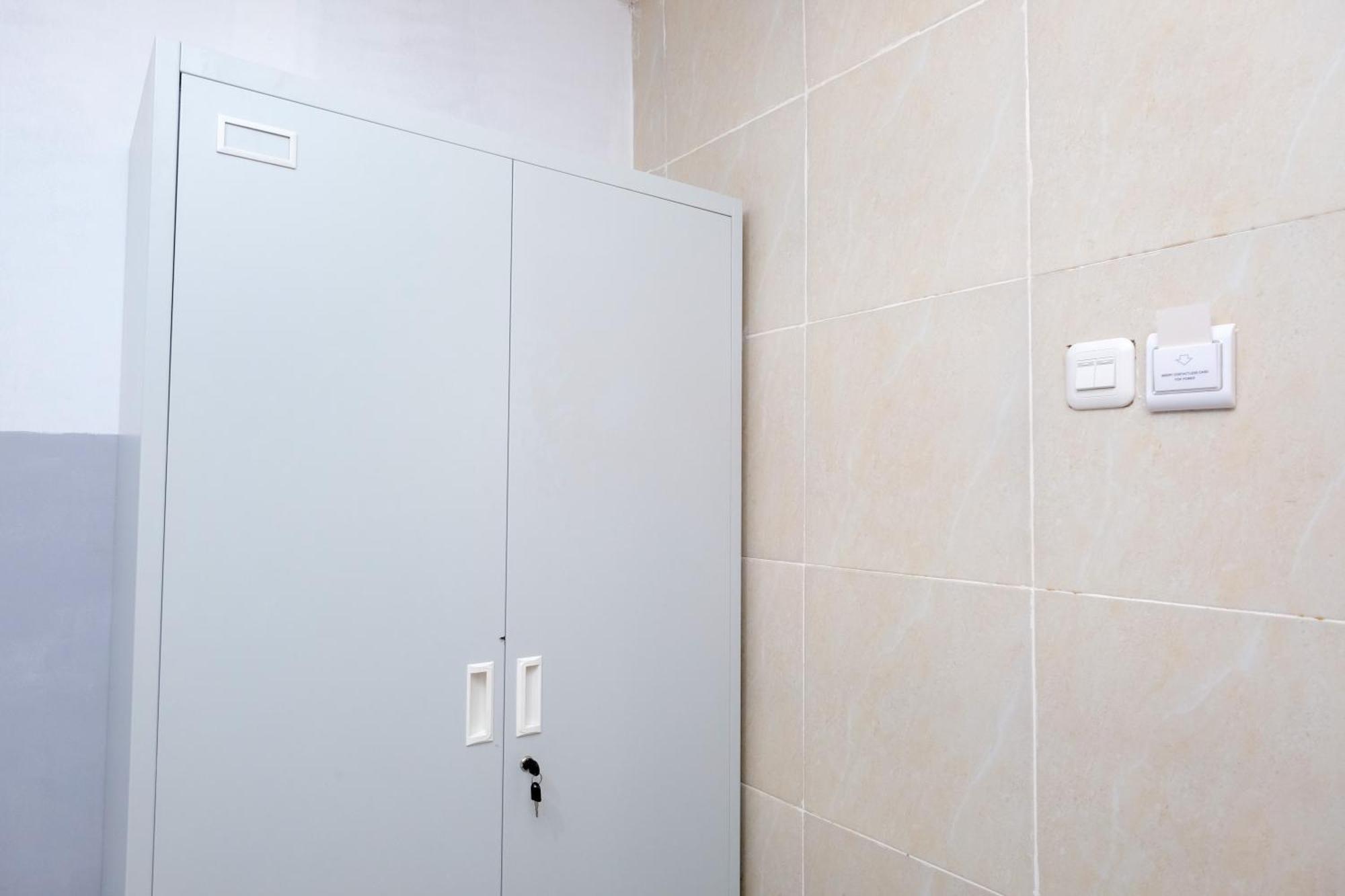 Reddoorz Near Mulyosari Hotel Surabaya